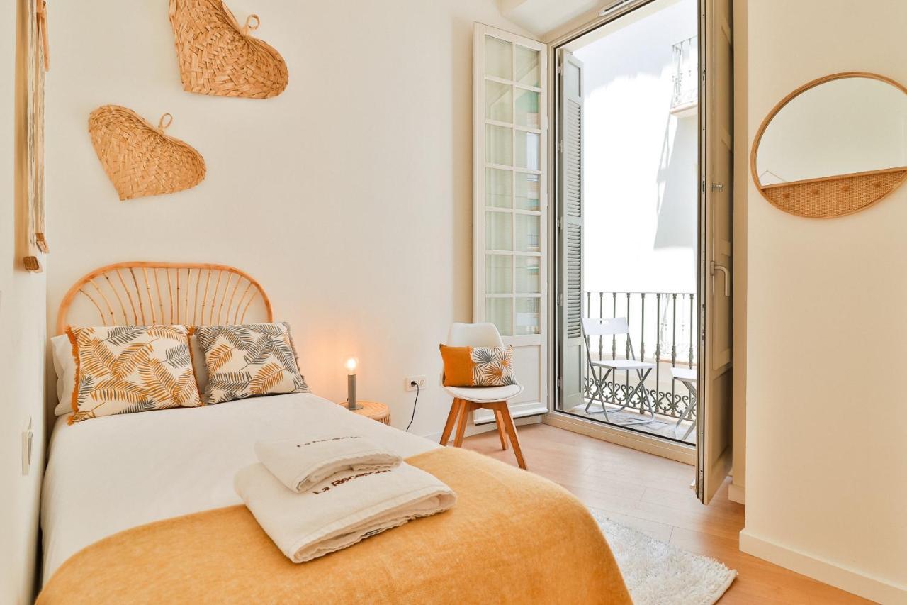 C74 - Marvelous 3 Bedroom Apartment In Historical Málaga Exteriör bild