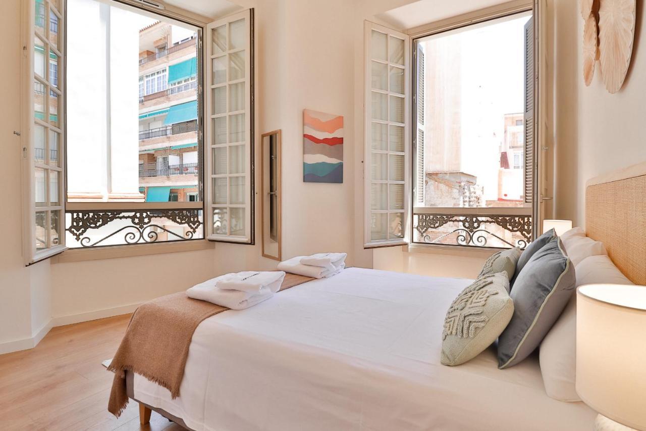 C74 - Marvelous 3 Bedroom Apartment In Historical Málaga Exteriör bild