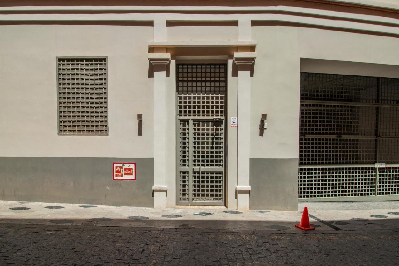 C74 - Marvelous 3 Bedroom Apartment In Historical Málaga Exteriör bild