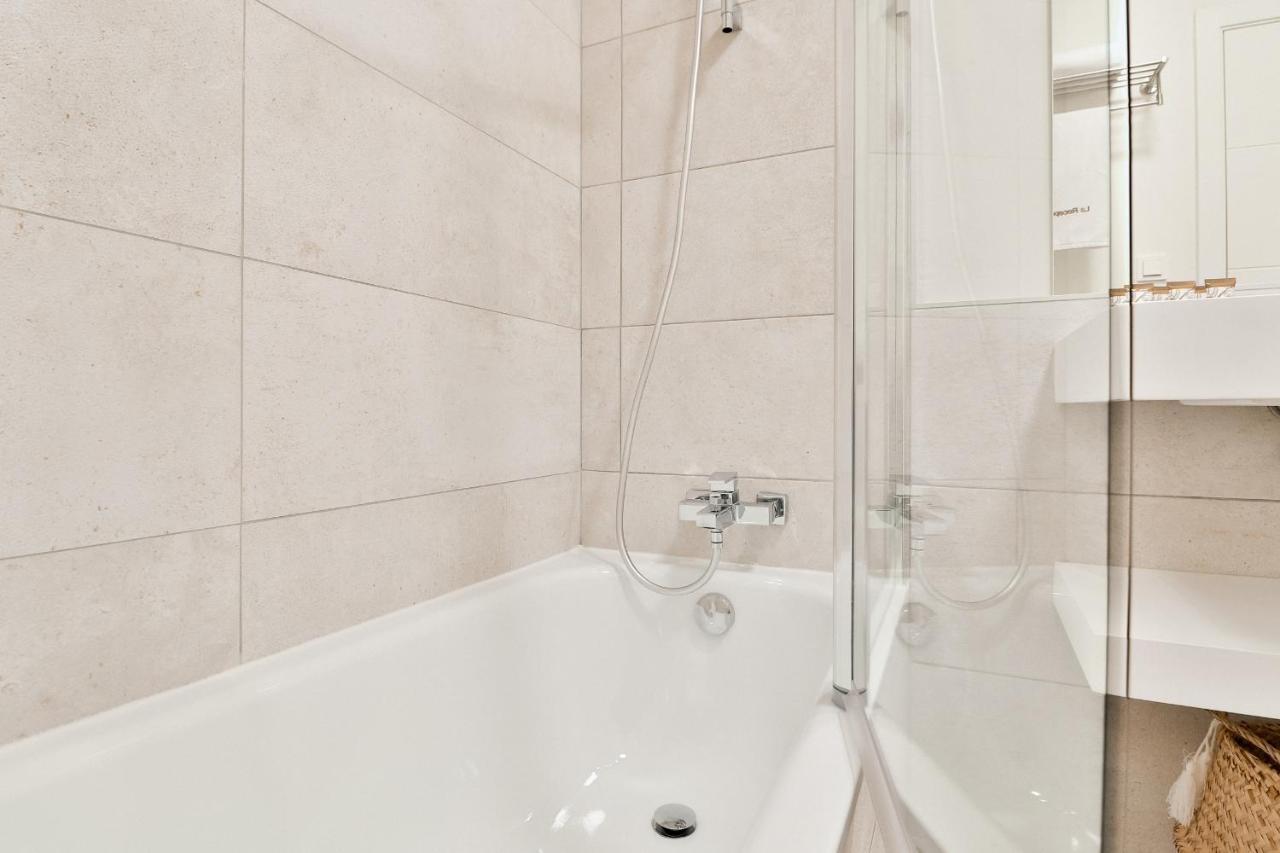 C74 - Marvelous 3 Bedroom Apartment In Historical Málaga Exteriör bild
